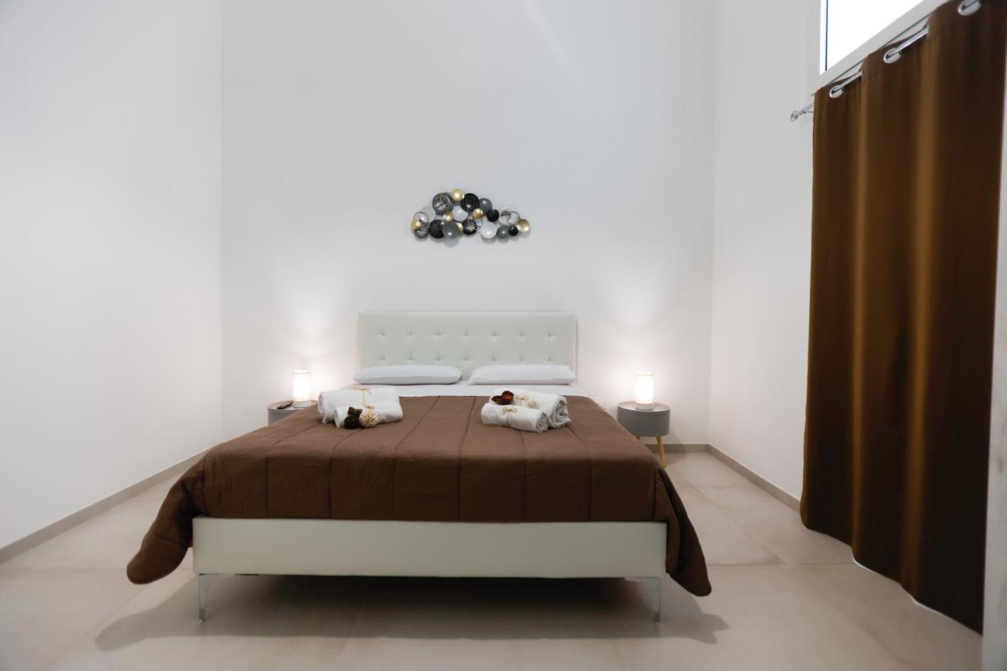 Elegante Bilocale Con Giardino Apartment Lecce Exterior photo